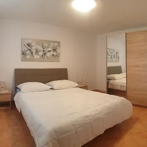  Apartman Tuzlak